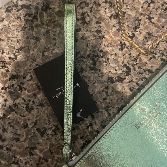 Kate Spade NWT Metallic Wristlet in Soft Green